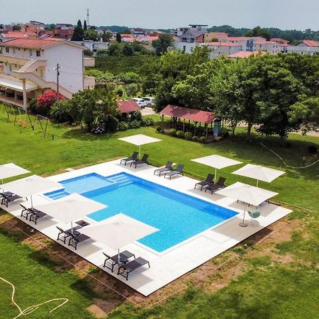 Apartments Rudaj Улцин Екстериор снимка