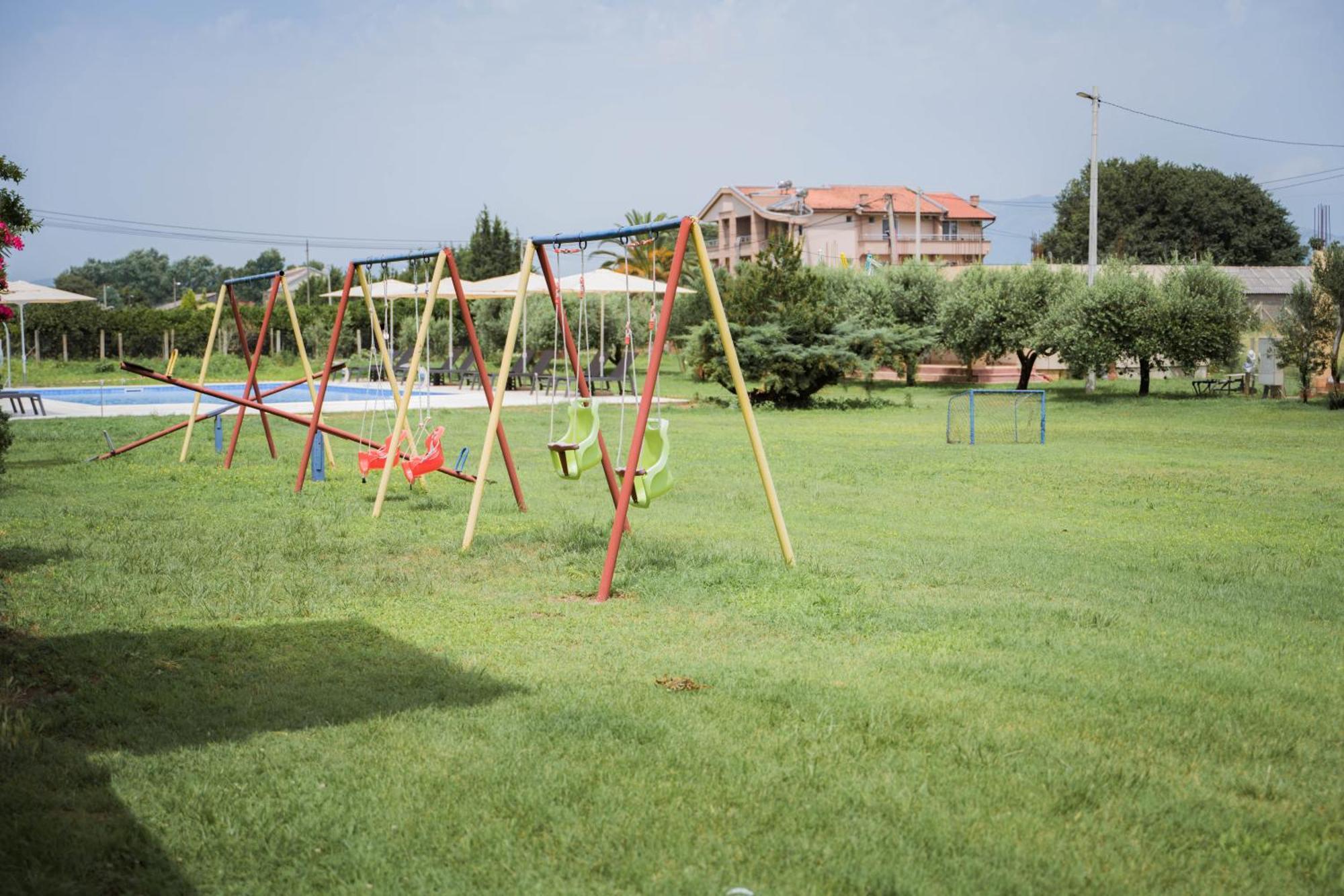Apartments Rudaj Улцин Екстериор снимка