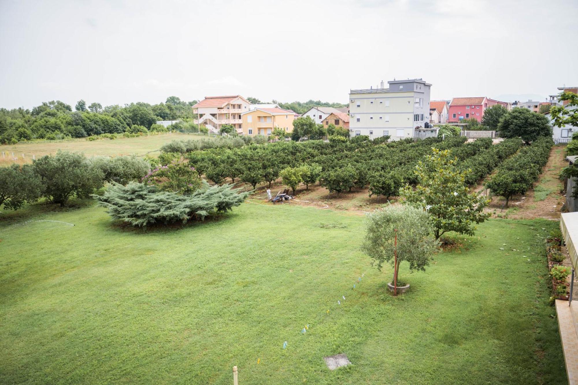 Apartments Rudaj Улцин Екстериор снимка