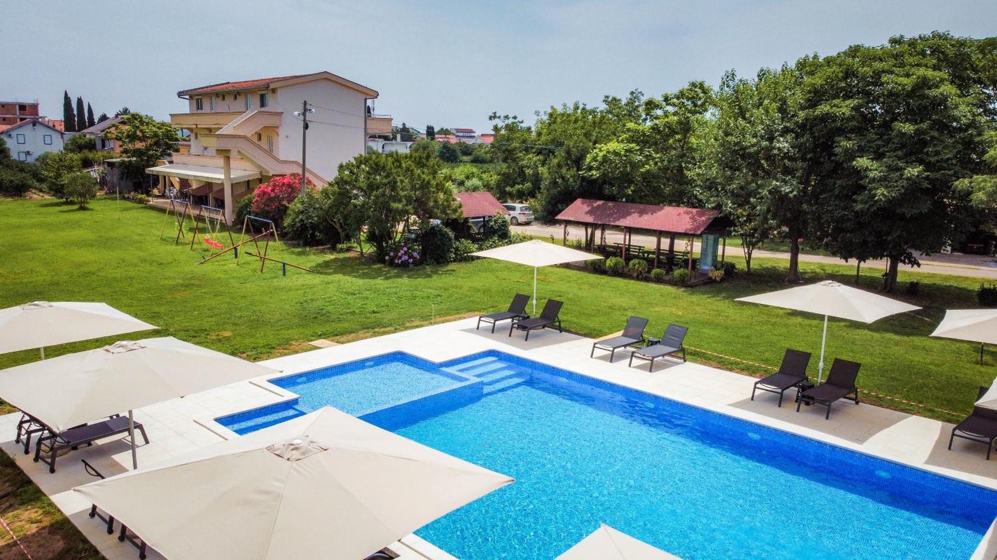 Apartments Rudaj Улцин Екстериор снимка
