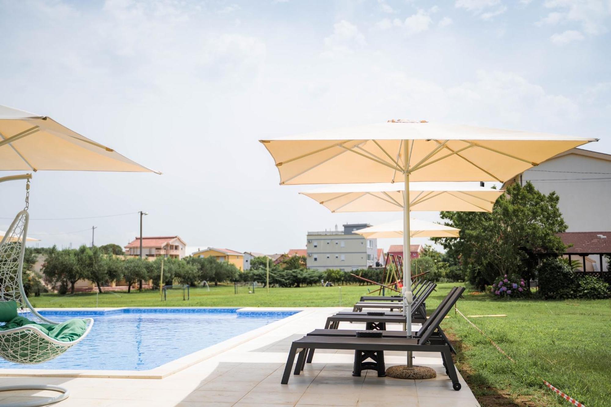 Apartments Rudaj Улцин Екстериор снимка