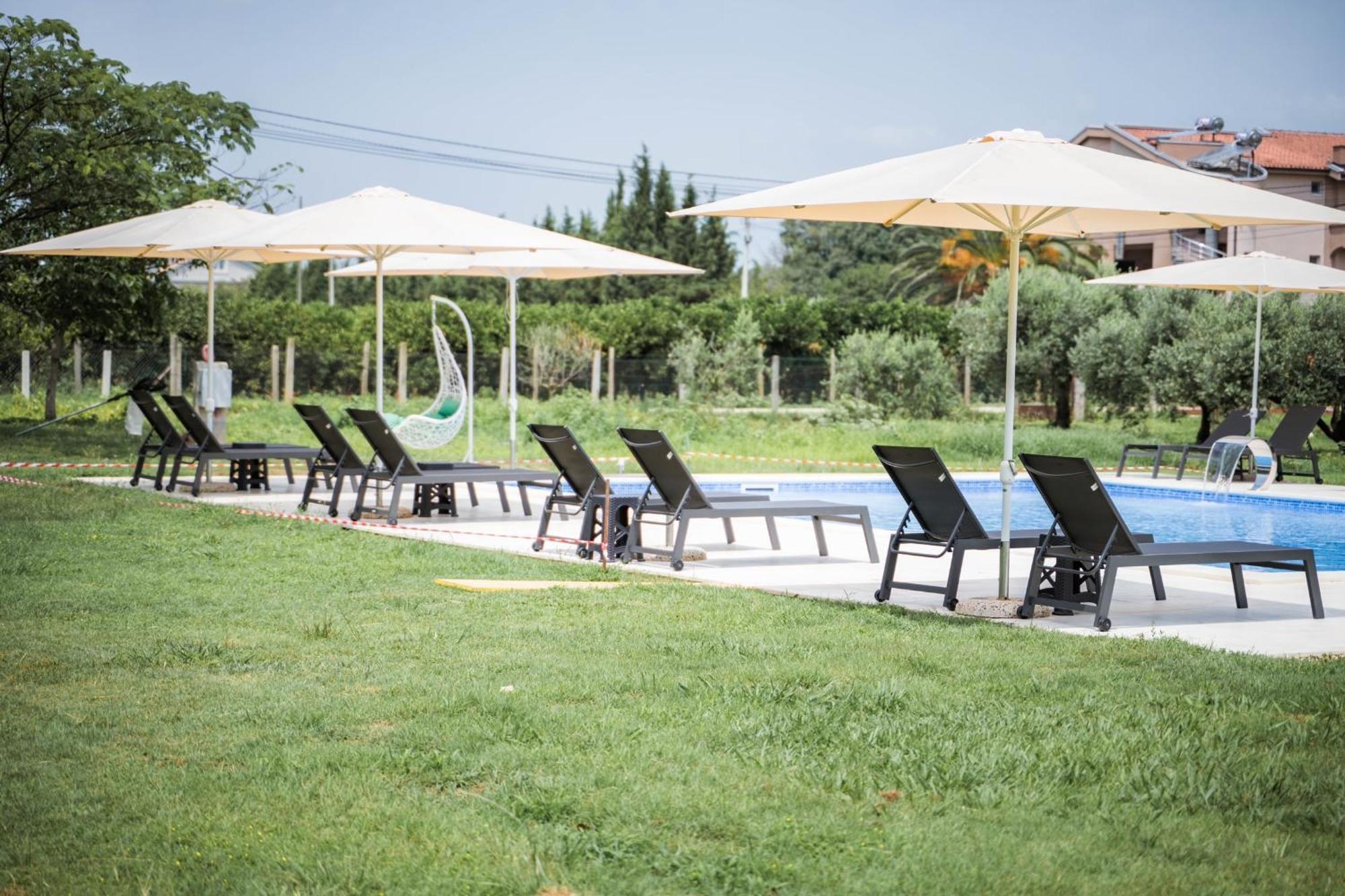 Apartments Rudaj Улцин Екстериор снимка