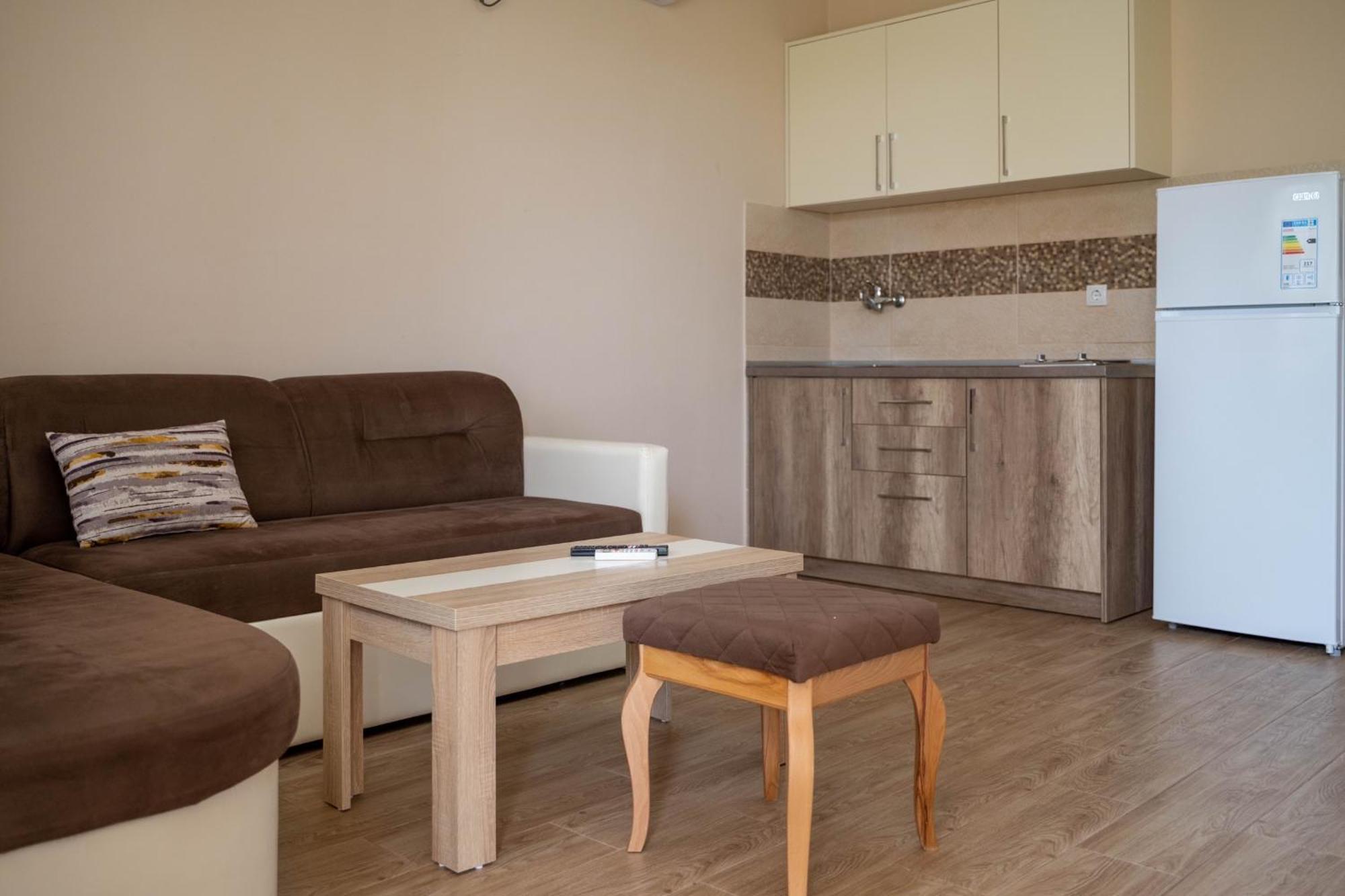 Apartments Rudaj Улцин Екстериор снимка