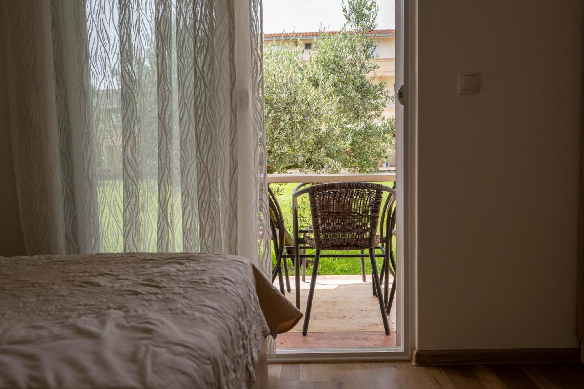 Apartments Rudaj Улцин Екстериор снимка