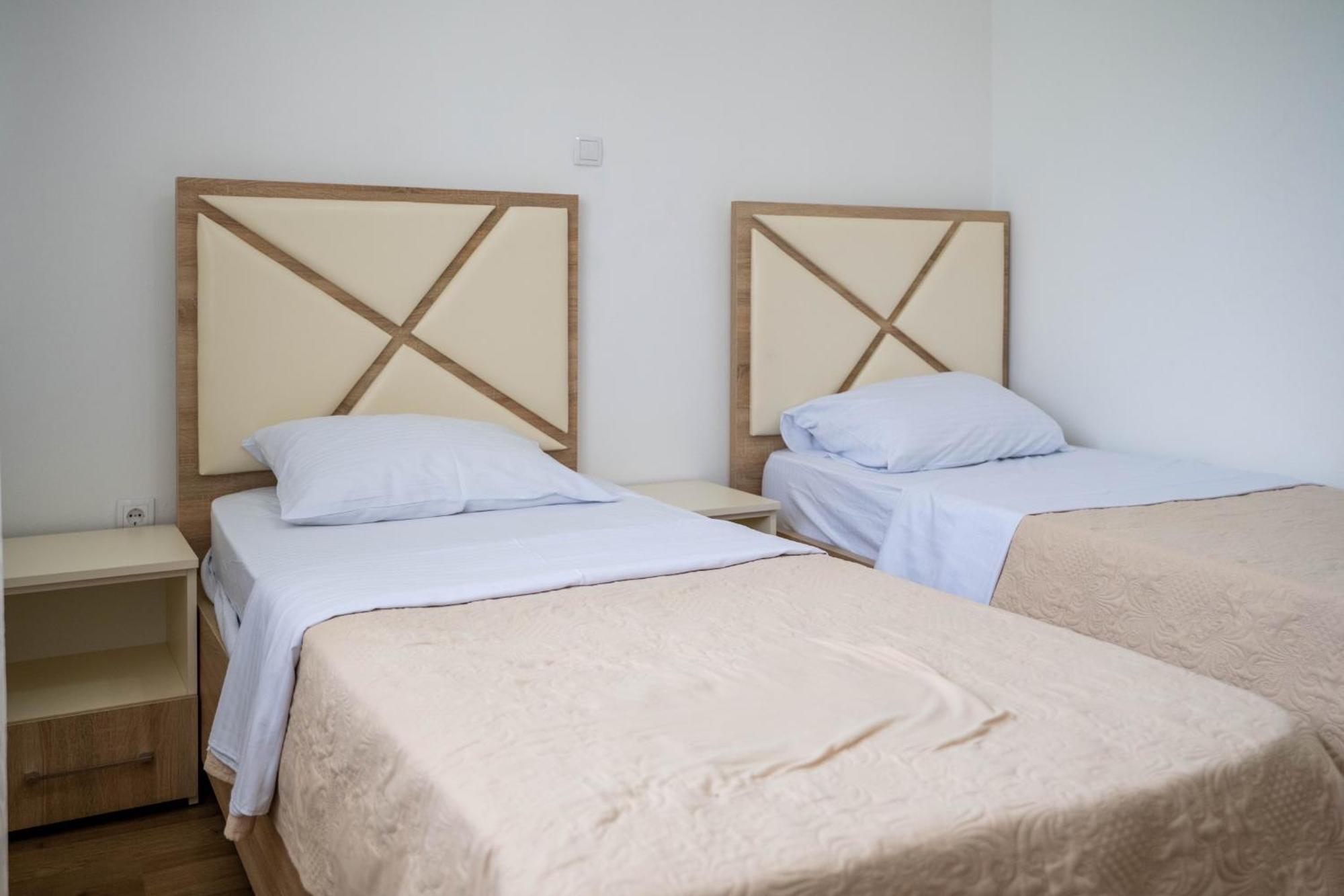Apartments Rudaj Улцин Екстериор снимка